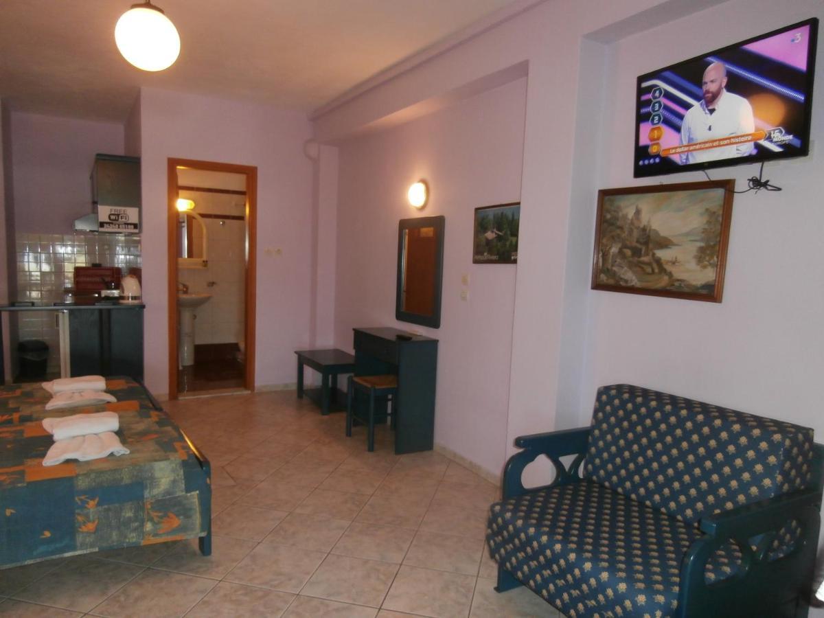 Haravgi Hotel Patitírion Exteriör bild