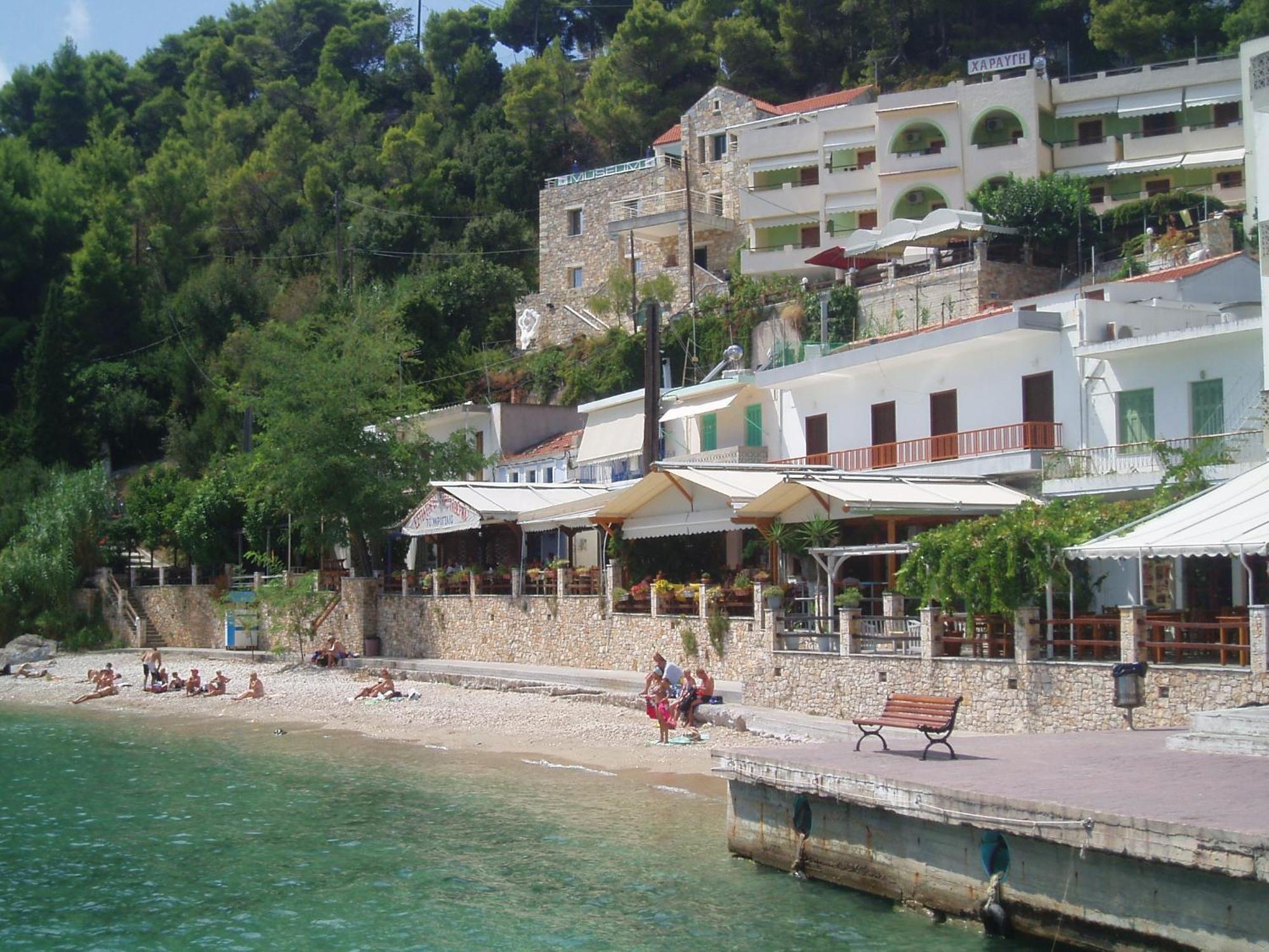Haravgi Hotel Patitírion Exteriör bild
