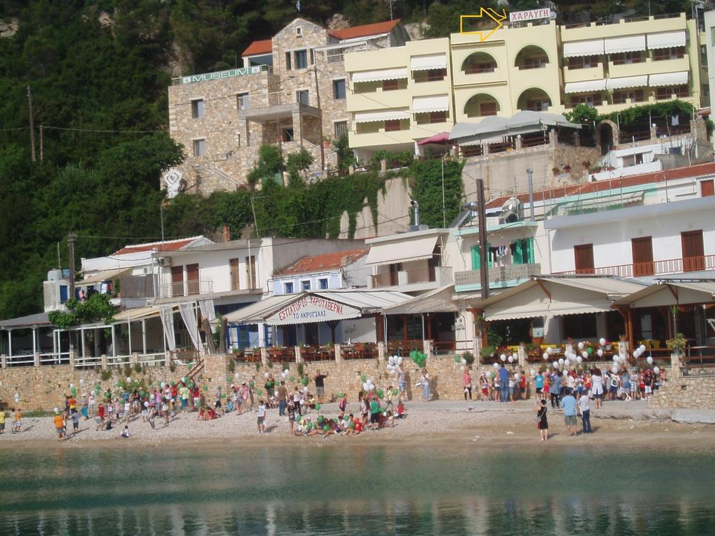 Haravgi Hotel Patitírion Exteriör bild