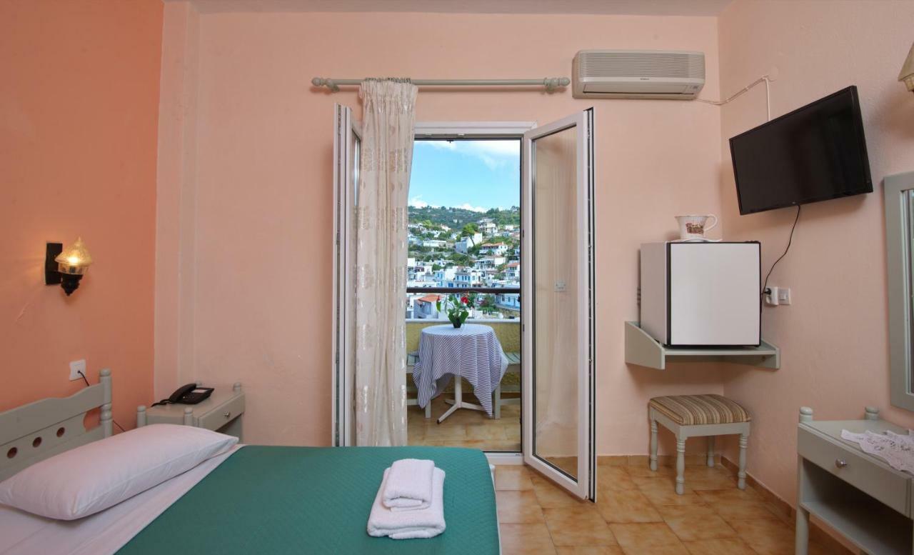 Haravgi Hotel Patitírion Exteriör bild